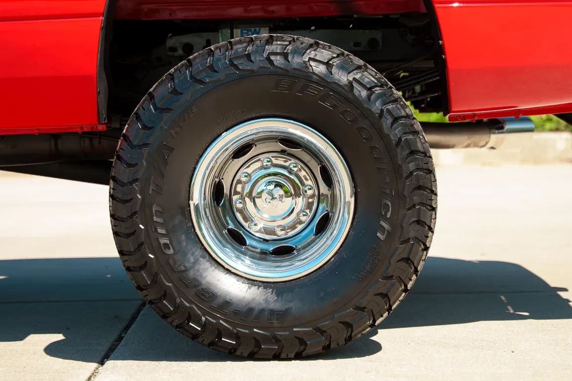 2001 Dodge Ram 3500, view