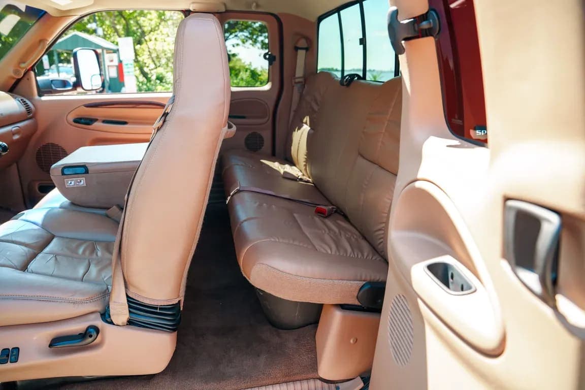 2001 Dodge Ram 3500, view