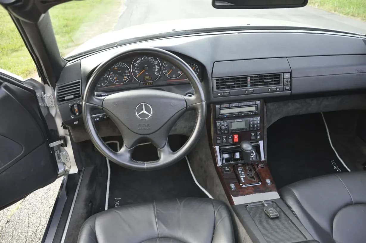 2001 Mercedes-Benz SL500, view