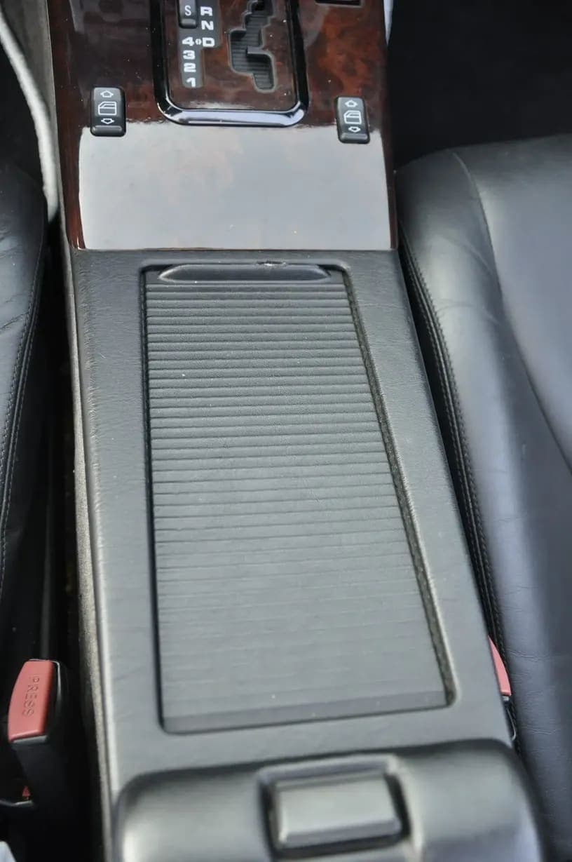 2001 Mercedes-Benz SL500, view