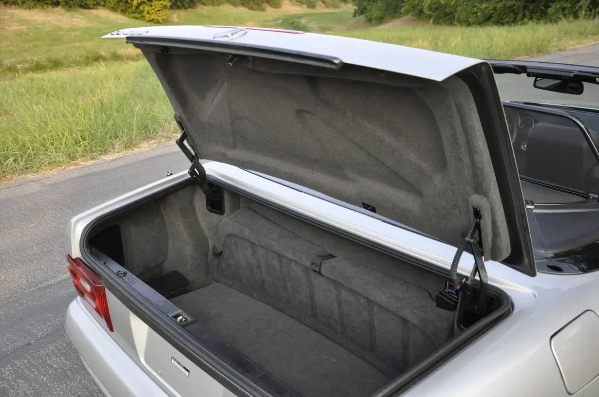 2001 Mercedes-Benz SL500, view