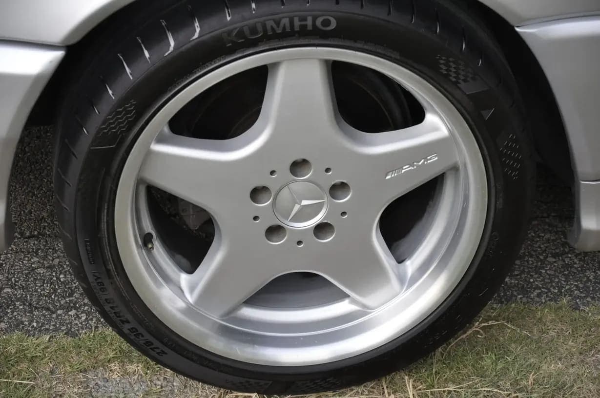 2001 Mercedes-Benz SL500, view