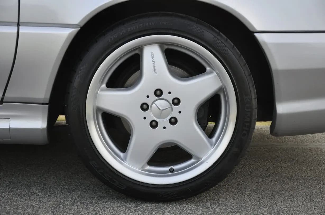2001 Mercedes-Benz SL500, view