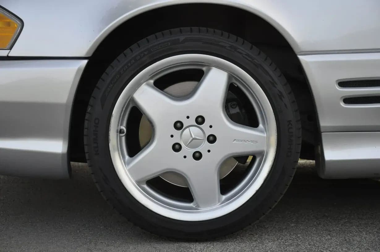 2001 Mercedes-Benz SL500, view