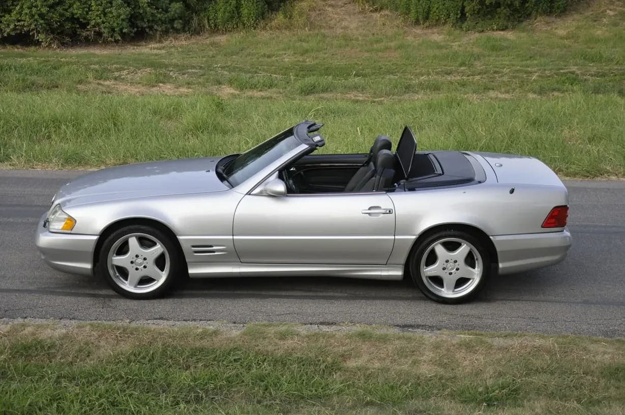 2001 Mercedes-Benz SL500, view