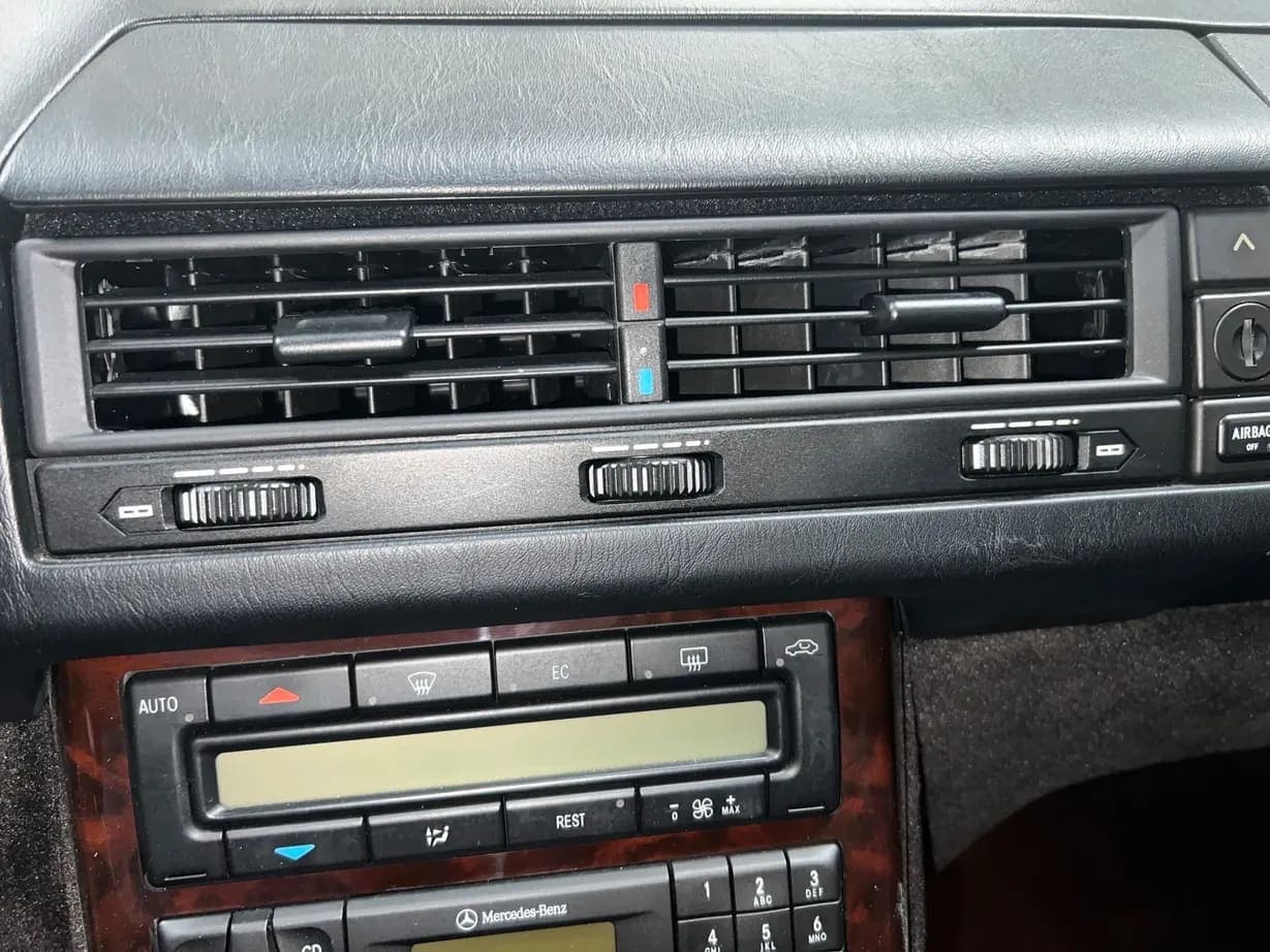 2001 Mercedes-Benz SL500, view