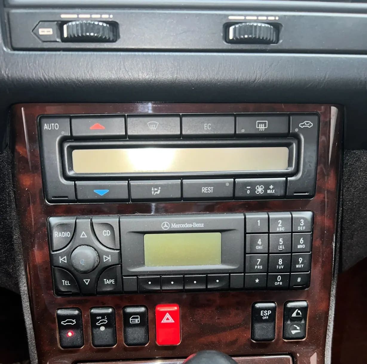 2001 Mercedes-Benz SL500, view