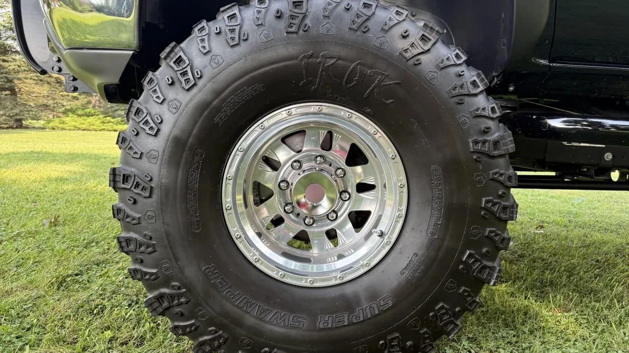 2002 Chevrolet Silverado 2500HD LS, view