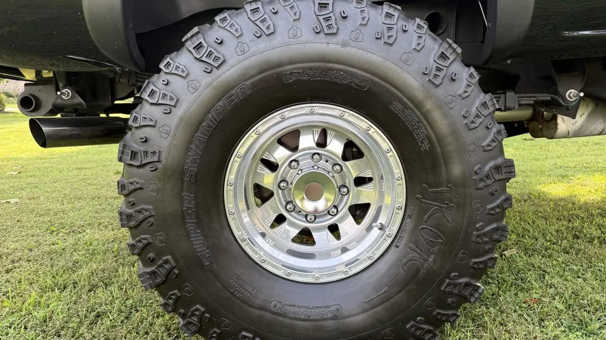 2002 Chevrolet Silverado 2500HD LS, view
