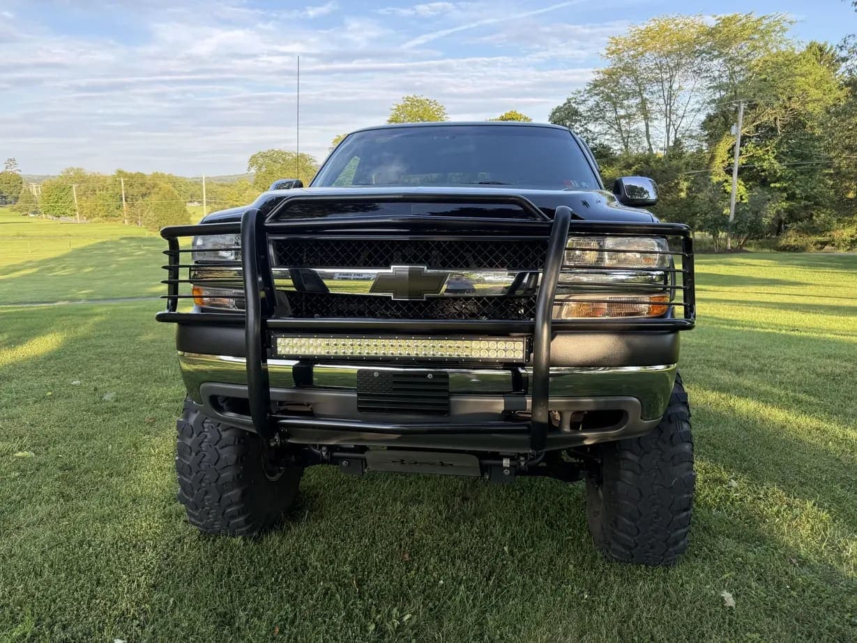 2002 Chevrolet Silverado 2500HD LS, view