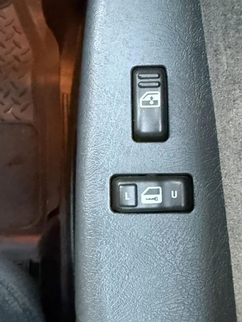 2002 Chevrolet Silverado 2500HD LS, view