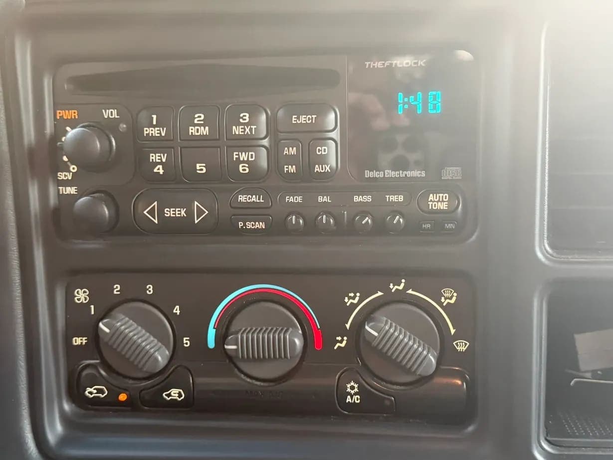 2002 Chevrolet Silverado 2500HD LS, view