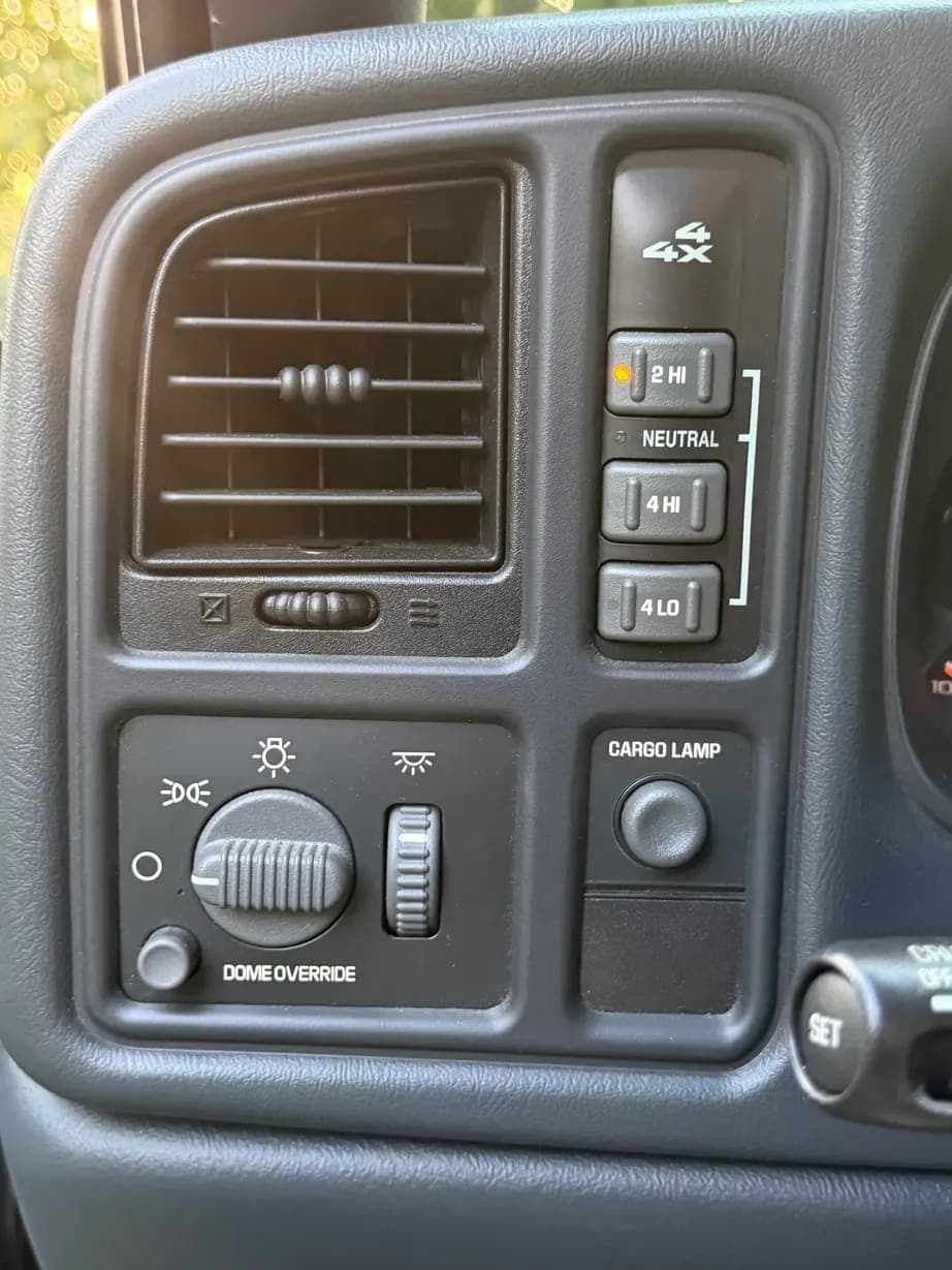 2002 Chevrolet Silverado 2500HD LS, view