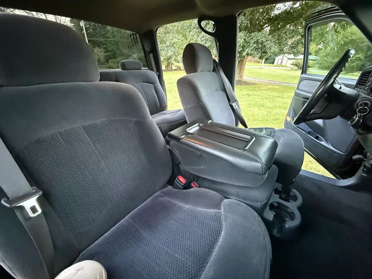 2002 Chevrolet Silverado 2500HD LS, view