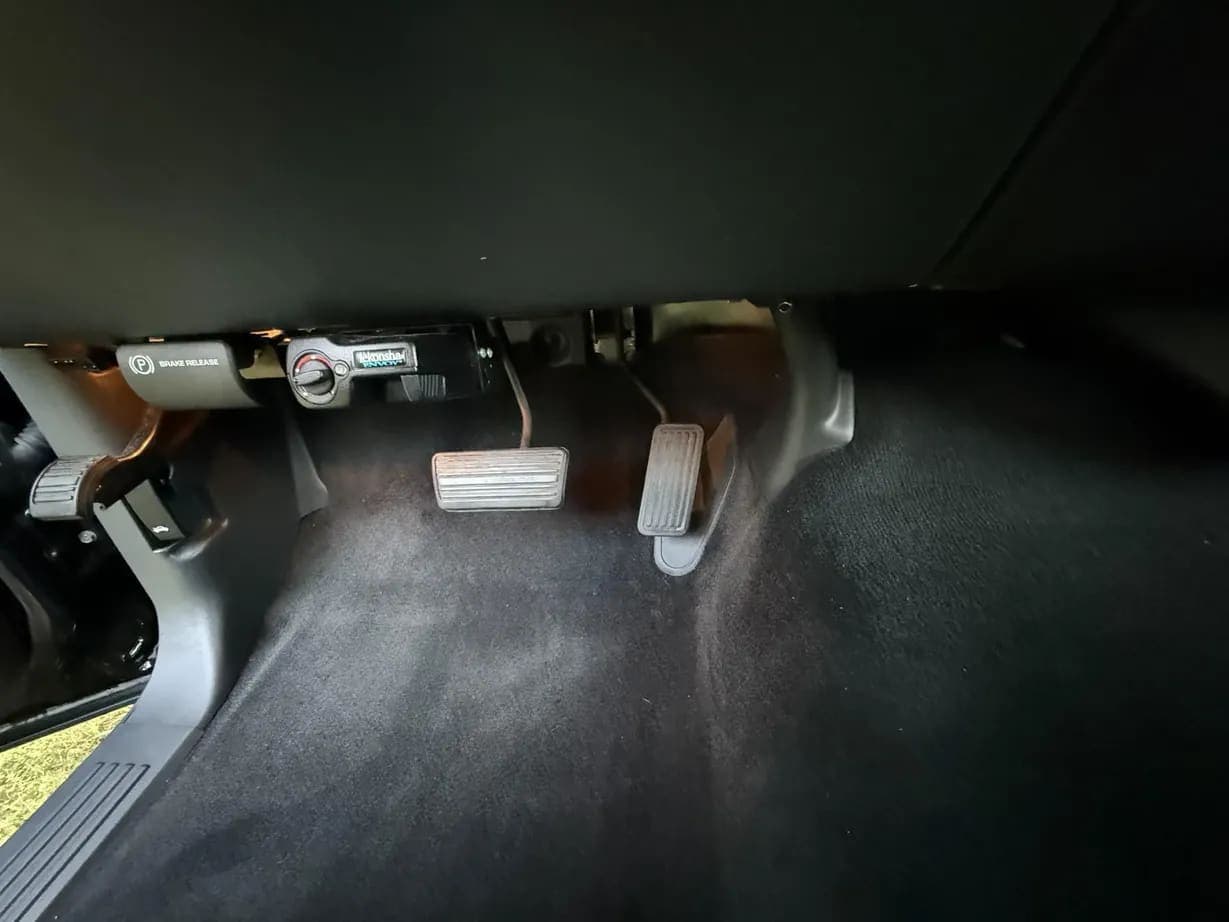 2002 Chevrolet Silverado 2500HD LS, view