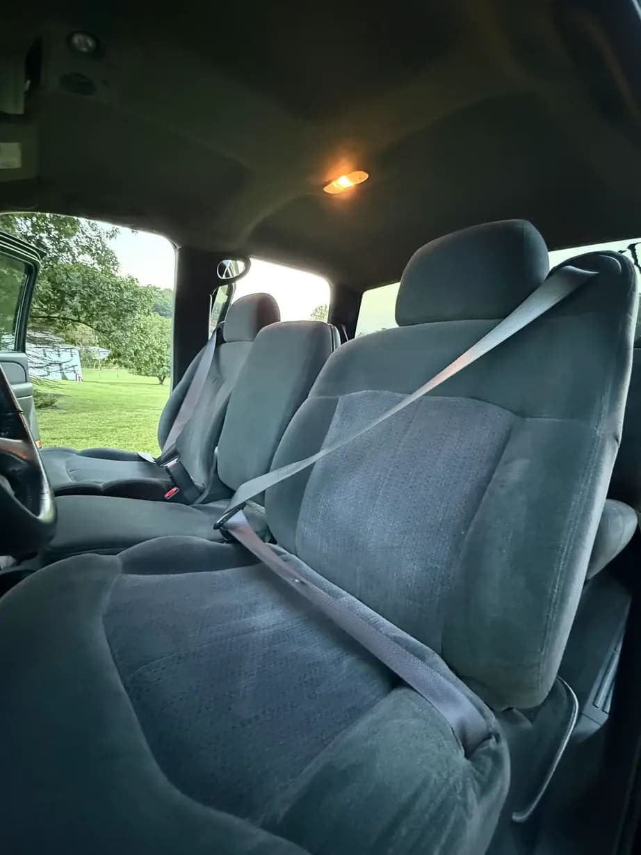 2002 Chevrolet Silverado 2500HD LS, view