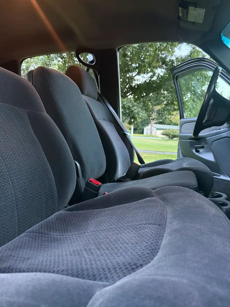 2002 Chevrolet Silverado 2500HD LS, view