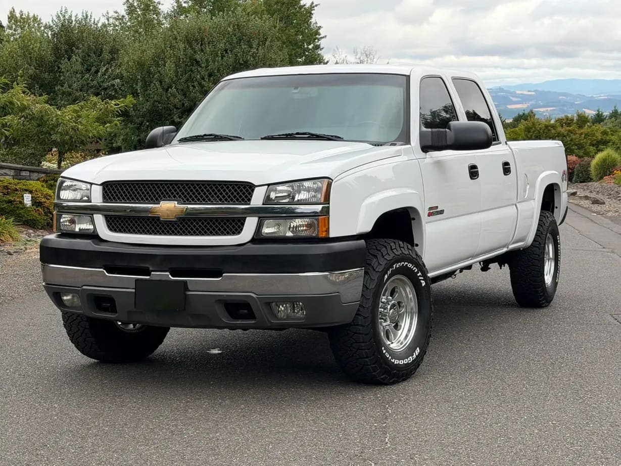 2003 Chevrolet Silverado 2500HD LS, view 1