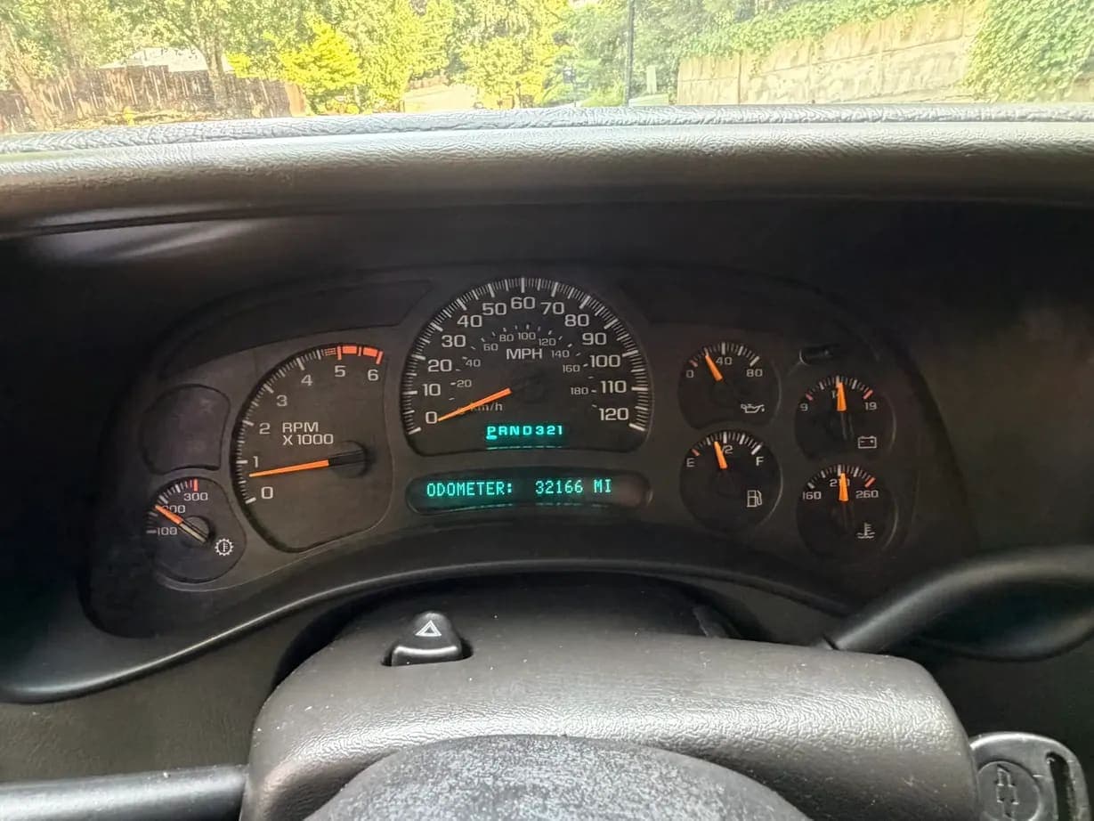 2003 Chevrolet Silverado 2500HD LS, view