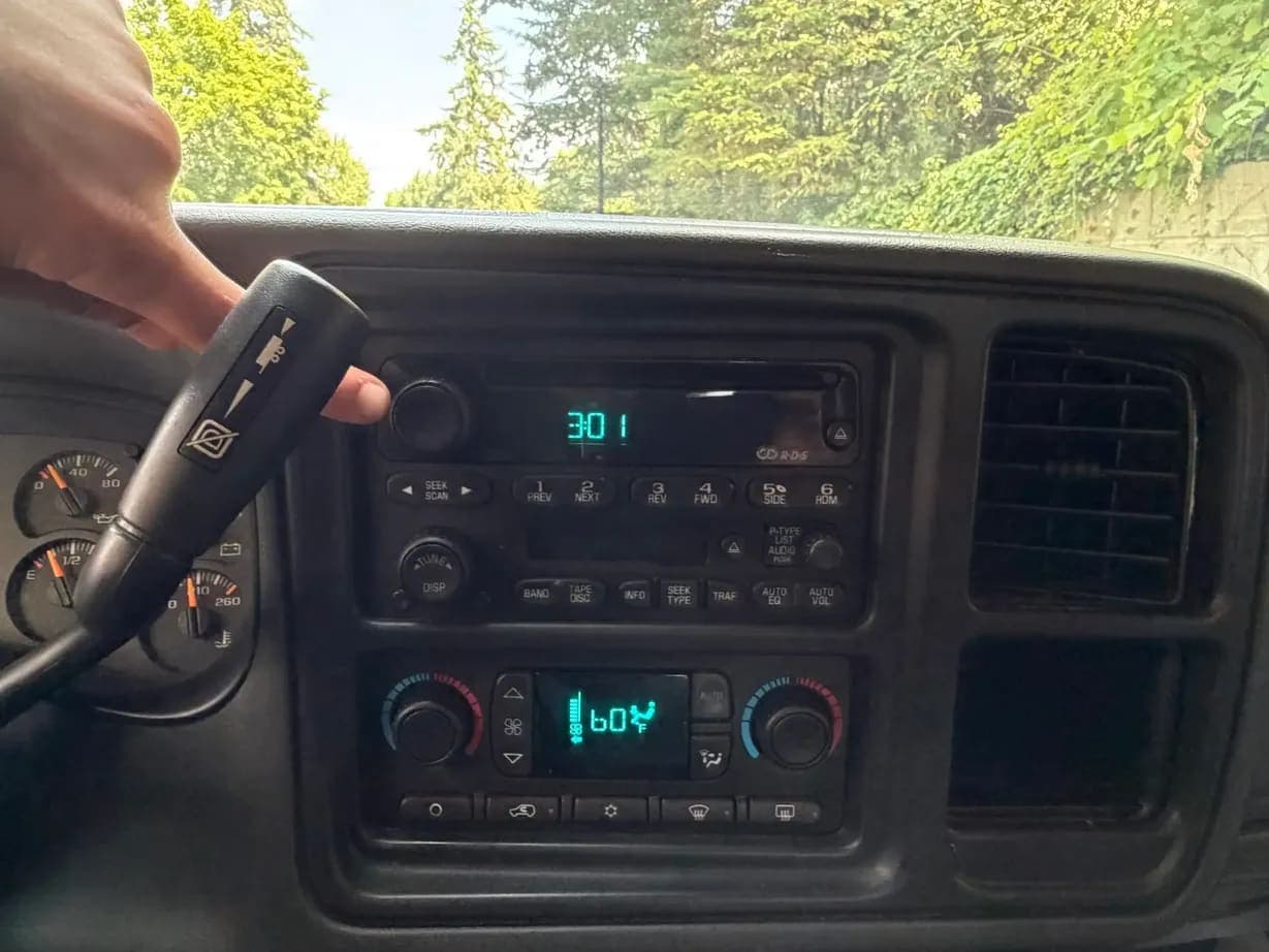2003 Chevrolet Silverado 2500HD LS, view