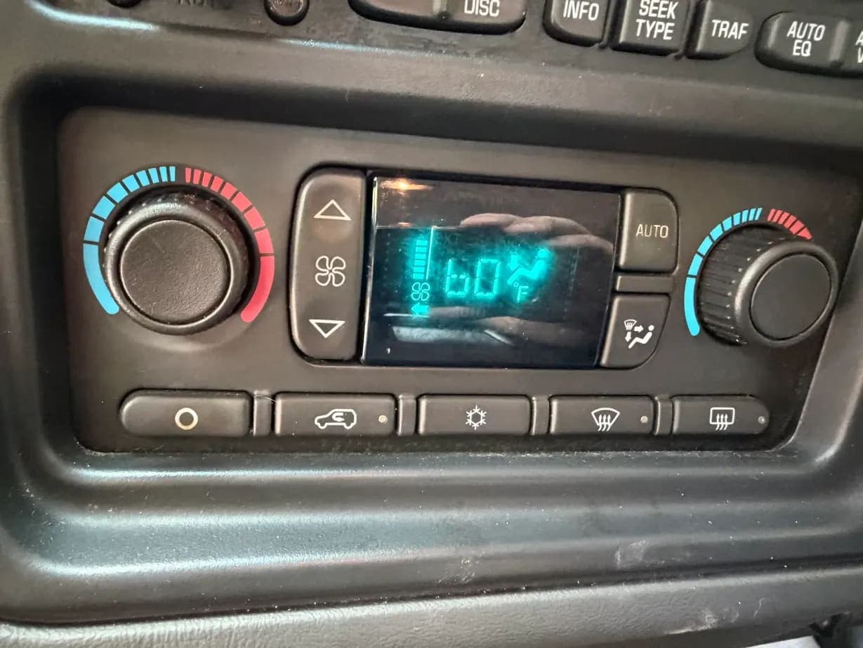 2003 Chevrolet Silverado 2500HD LS, view
