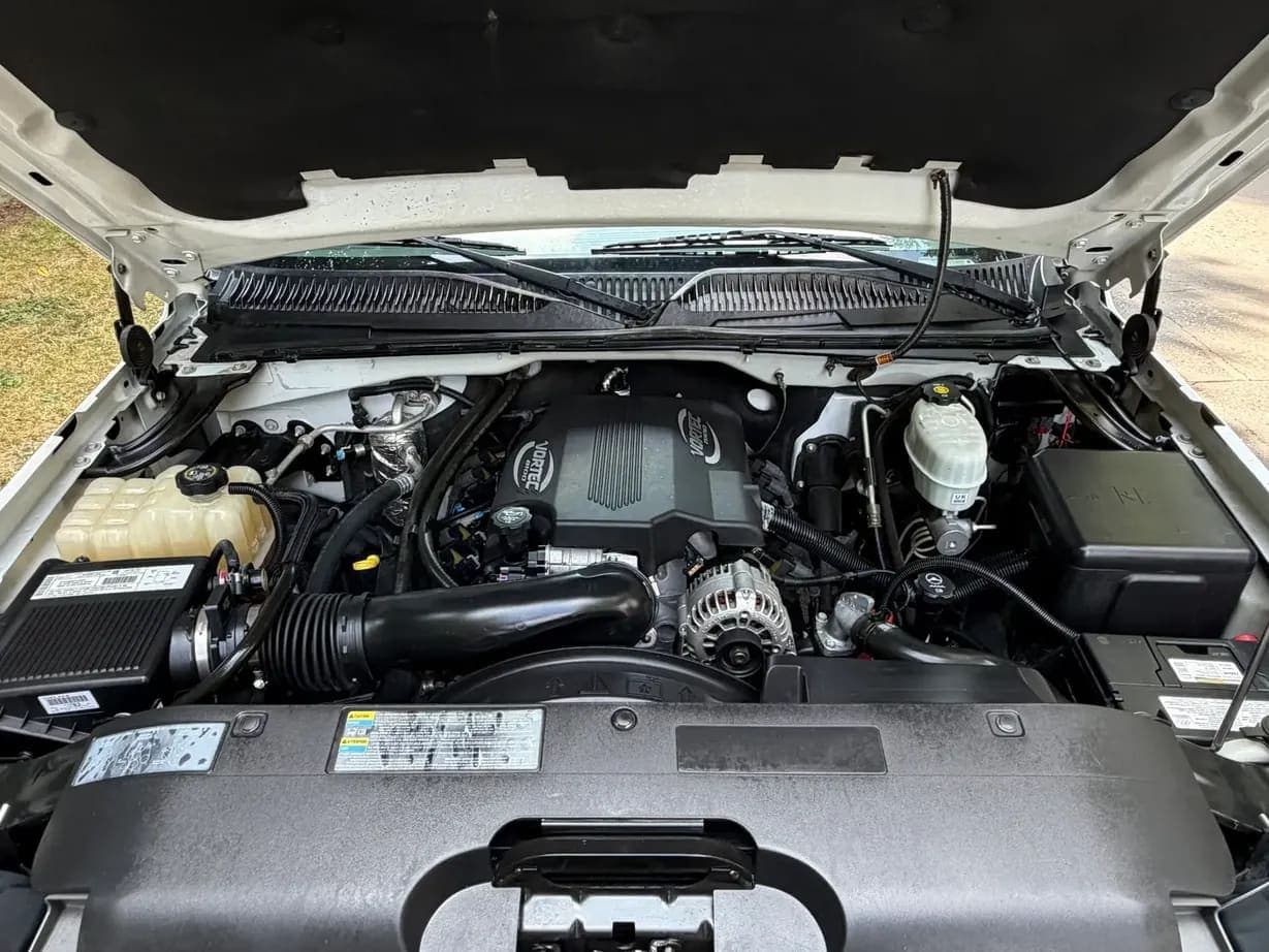 2003 Chevrolet Silverado 2500HD LS, view