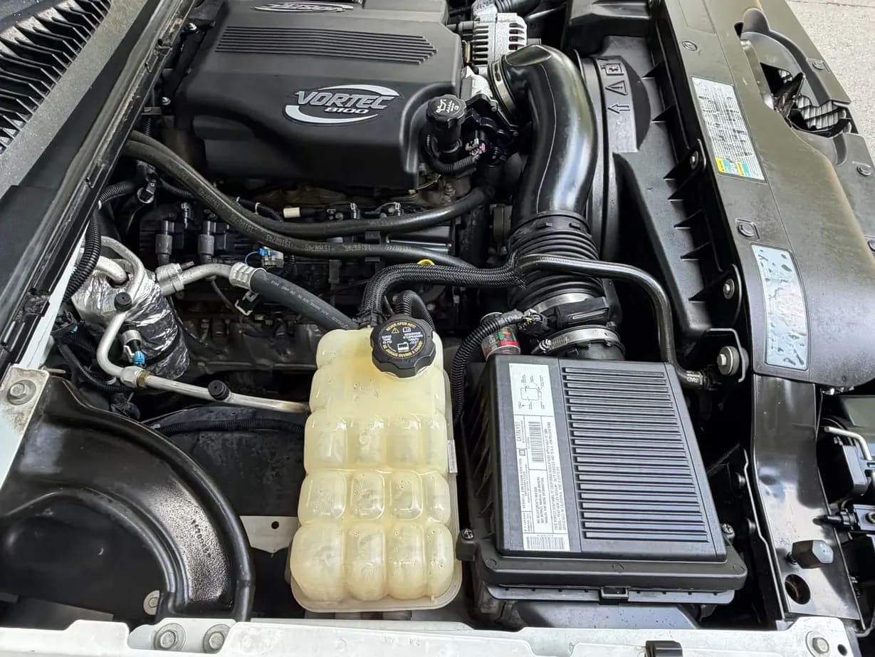2003 Chevrolet Silverado 2500HD LS, view