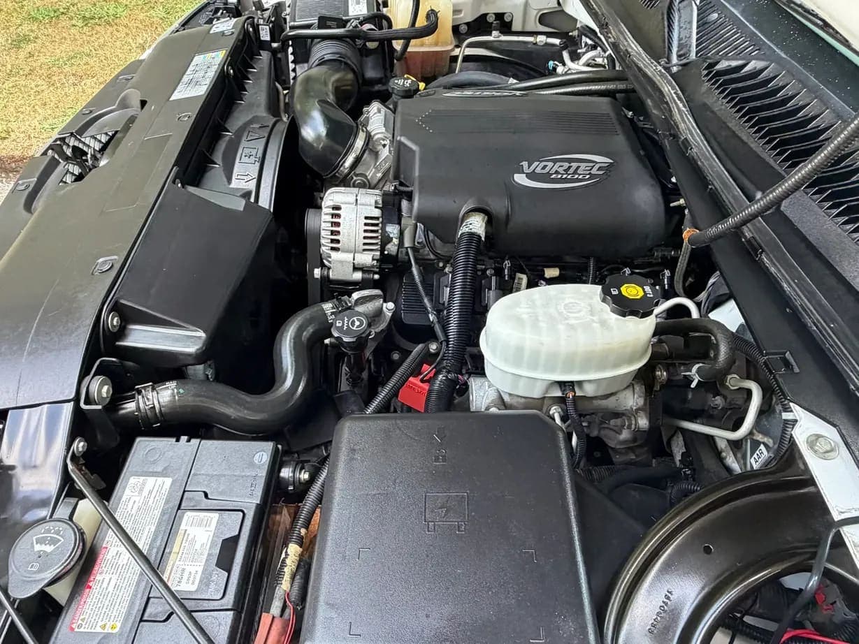 2003 Chevrolet Silverado 2500HD LS, view