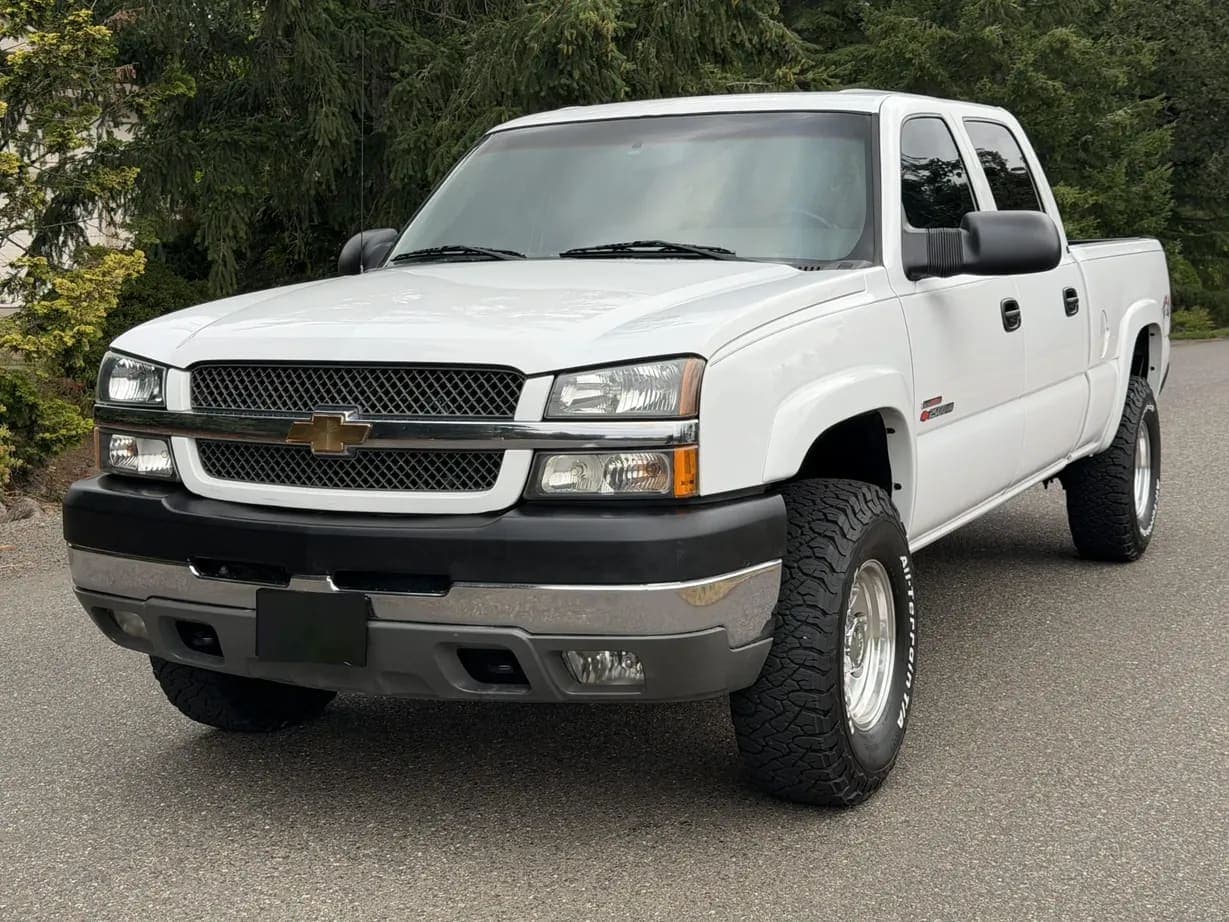 2003 Chevrolet Silverado 2500HD LS, view