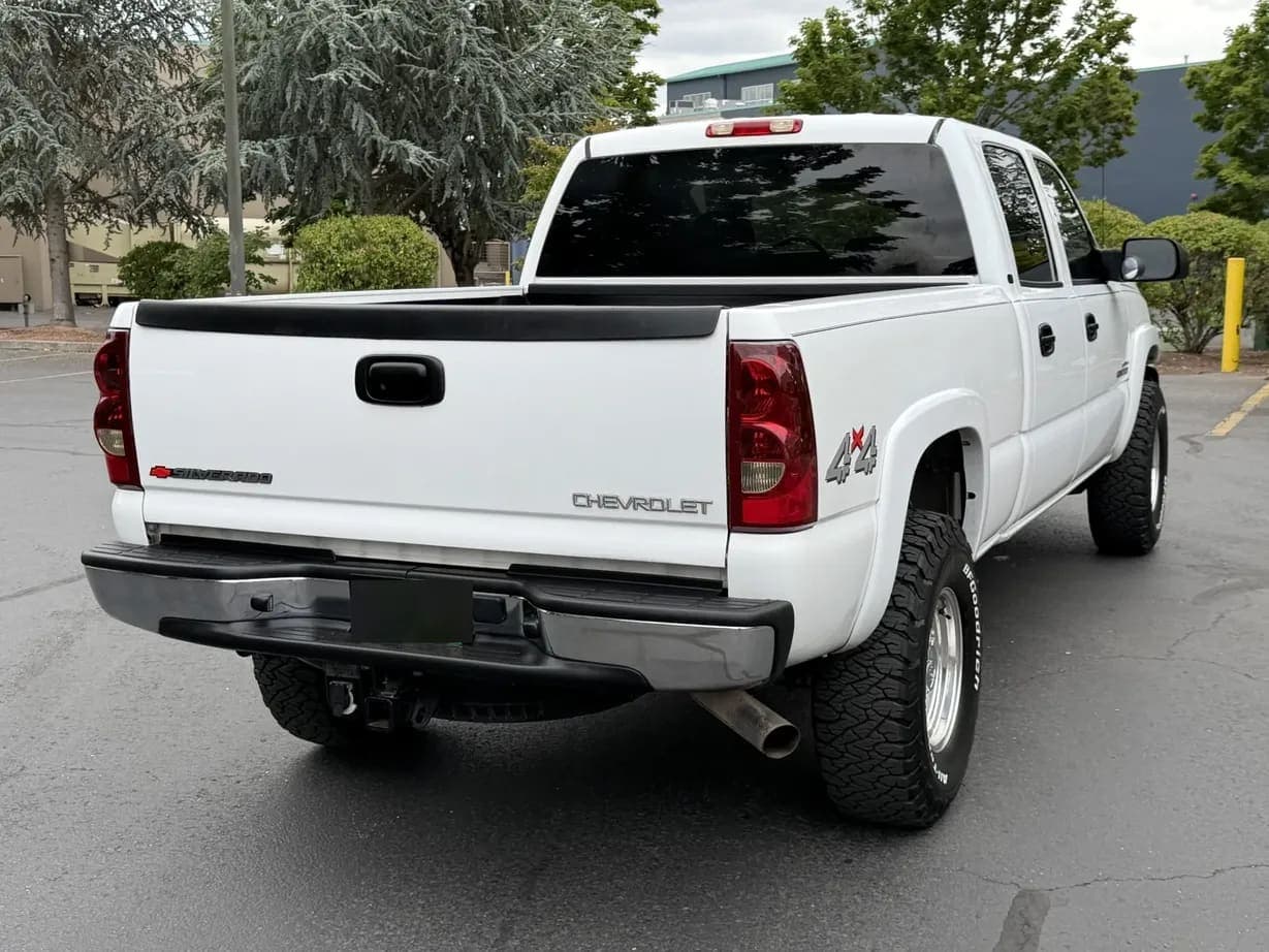 2003 Chevrolet Silverado 2500HD LS, view