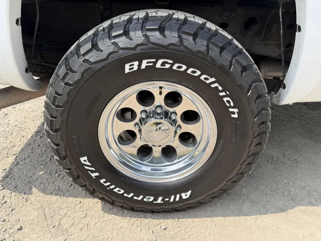 2003 Chevrolet Silverado 2500HD LS, view