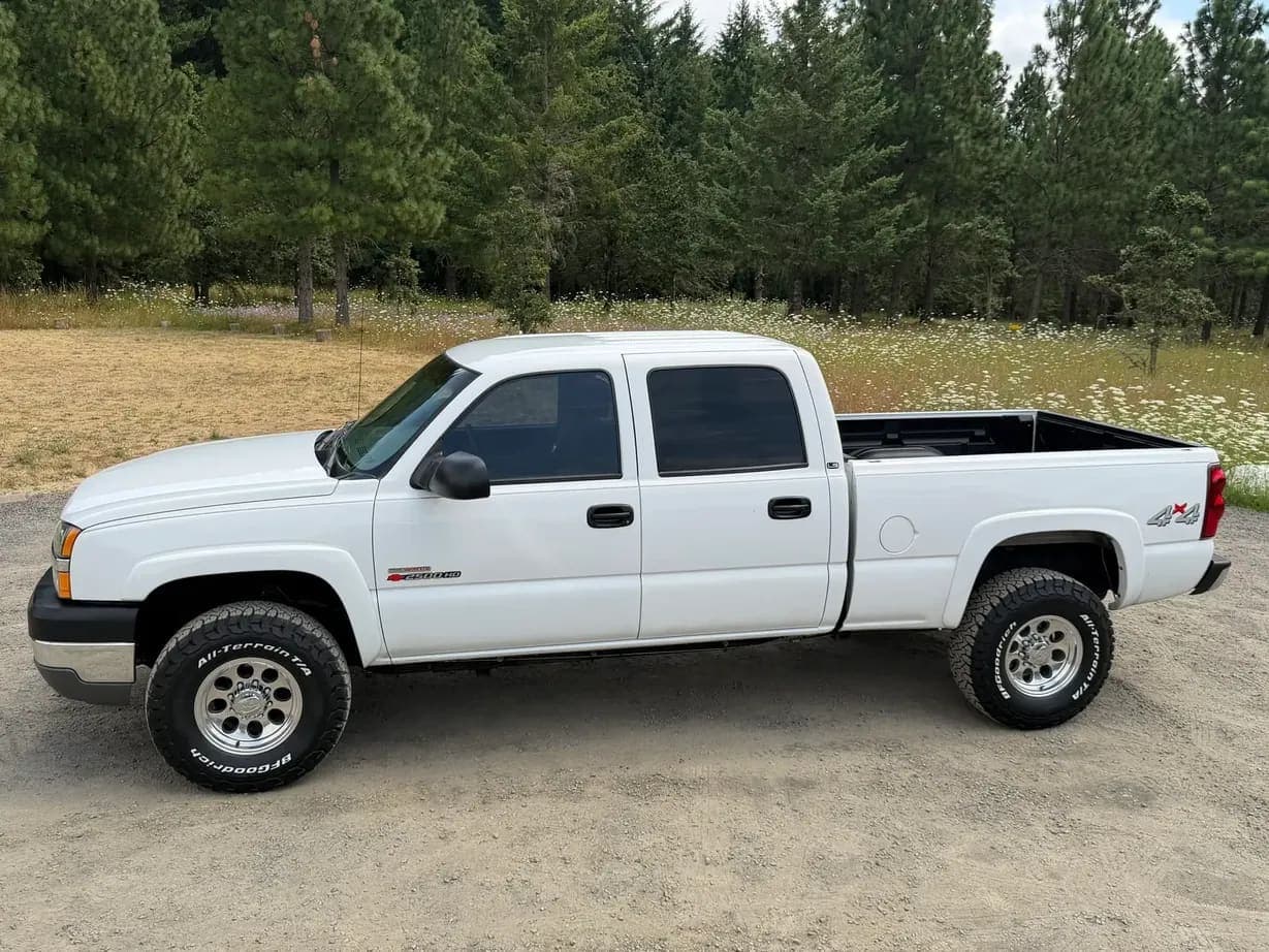 2003 Chevrolet Silverado 2500HD LS, view
