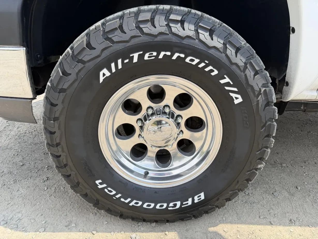 2003 Chevrolet Silverado 2500HD LS, view