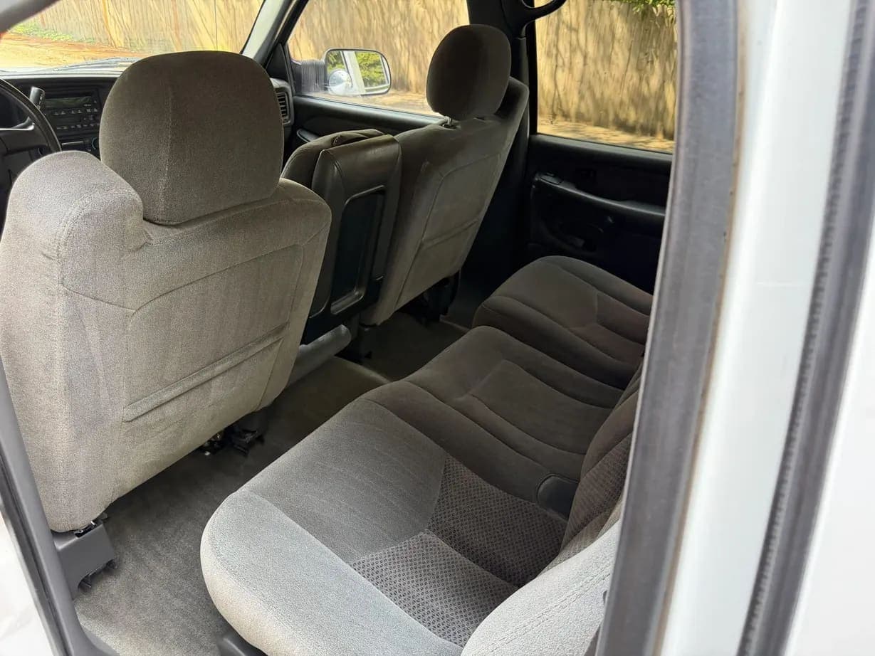 2003 Chevrolet Silverado 2500HD LS, view