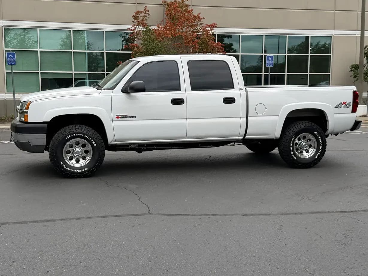 2003 Chevrolet Silverado 2500HD LS, view