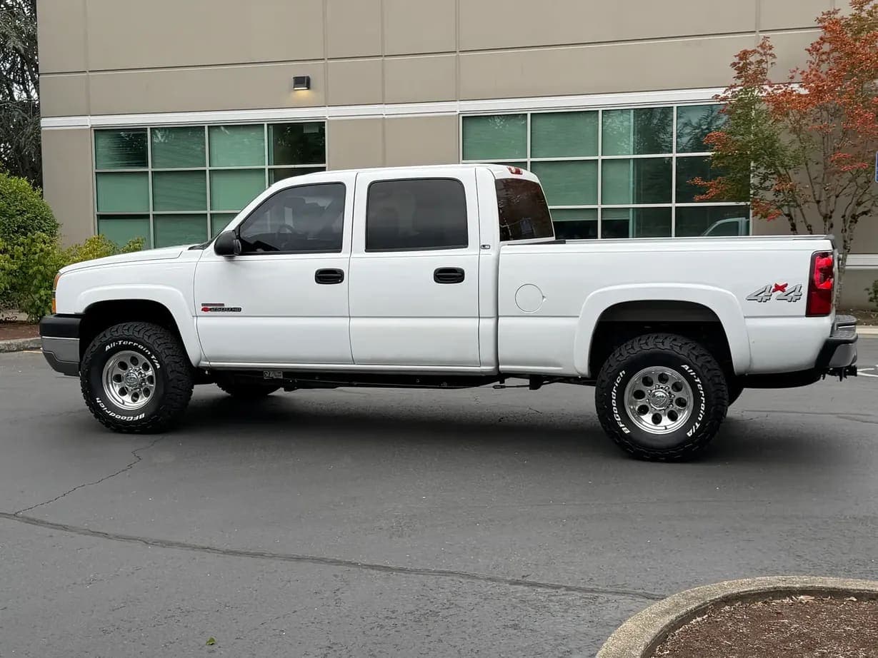 2003 Chevrolet Silverado 2500HD LS, view