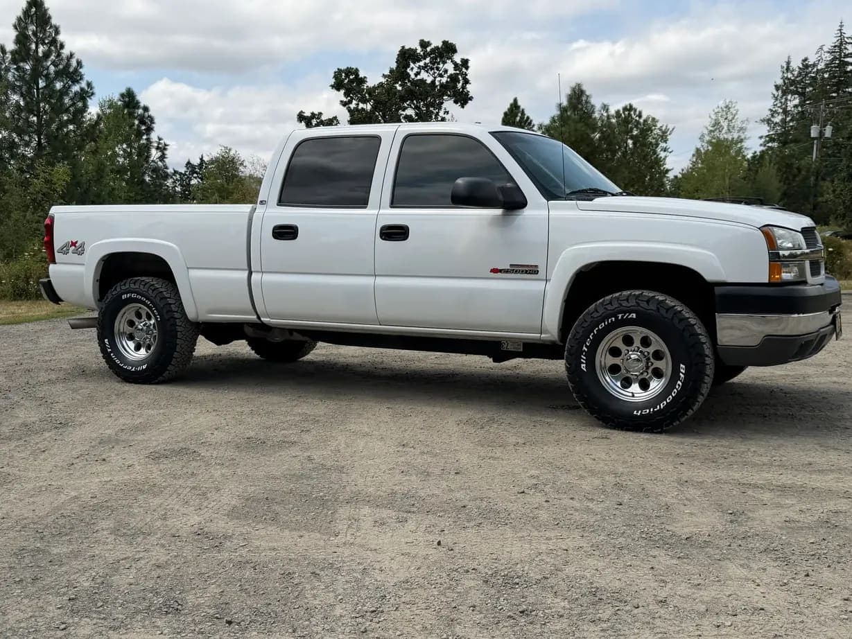 2003 Chevrolet Silverado 2500HD LS, view