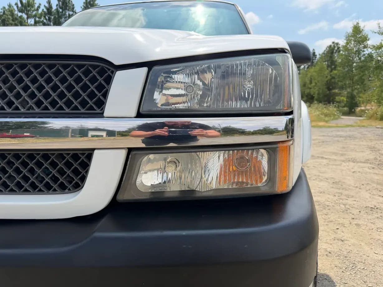 2003 Chevrolet Silverado 2500HD LS, view