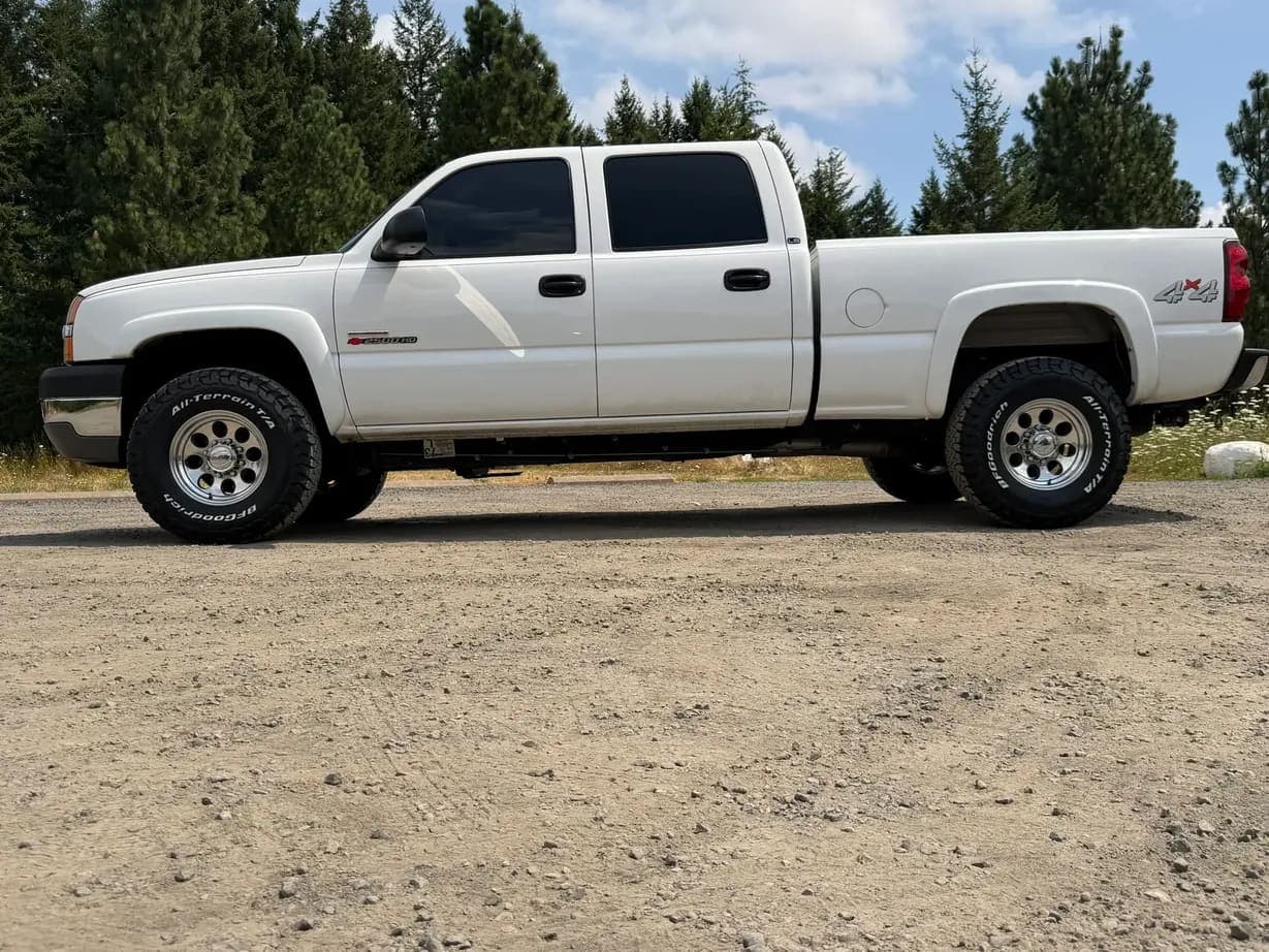 2003 Chevrolet Silverado 2500HD LS, view