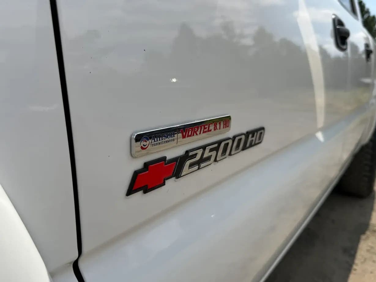 2003 Chevrolet Silverado 2500HD LS, view