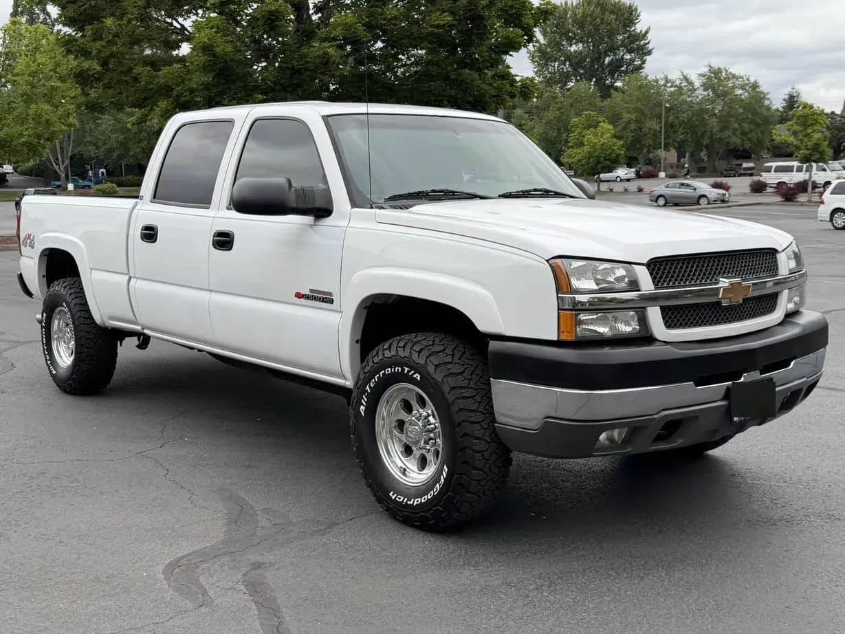 2003 Chevrolet Silverado 2500HD LS, view