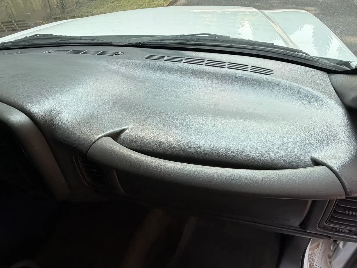 2003 Chevrolet Silverado 2500HD LS, view