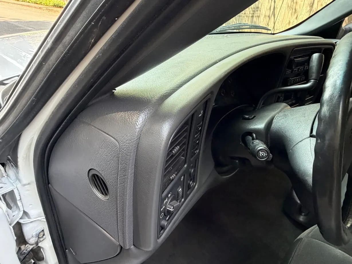 2003 Chevrolet Silverado 2500HD LS, view
