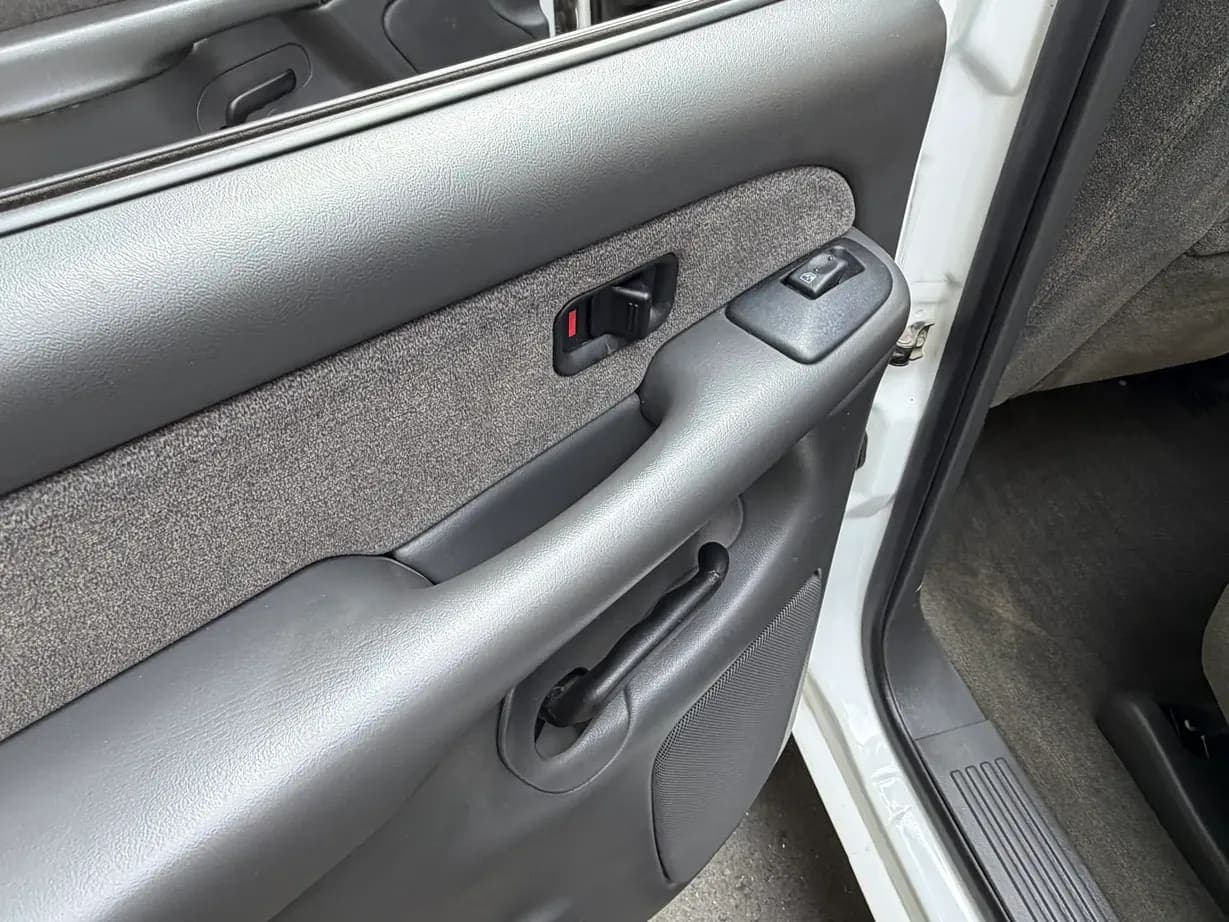 2003 Chevrolet Silverado 2500HD LS, view