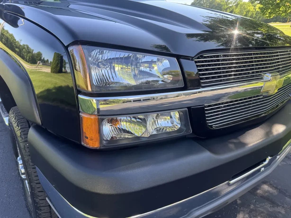 2003 Chevrolet Silverado 2500HD LT, view