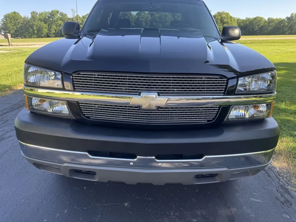 2003 Chevrolet Silverado 2500HD LT, view