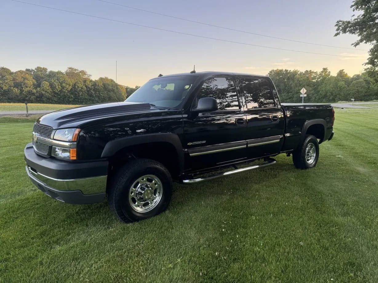 2003 Chevrolet Silverado 2500HD LT, view