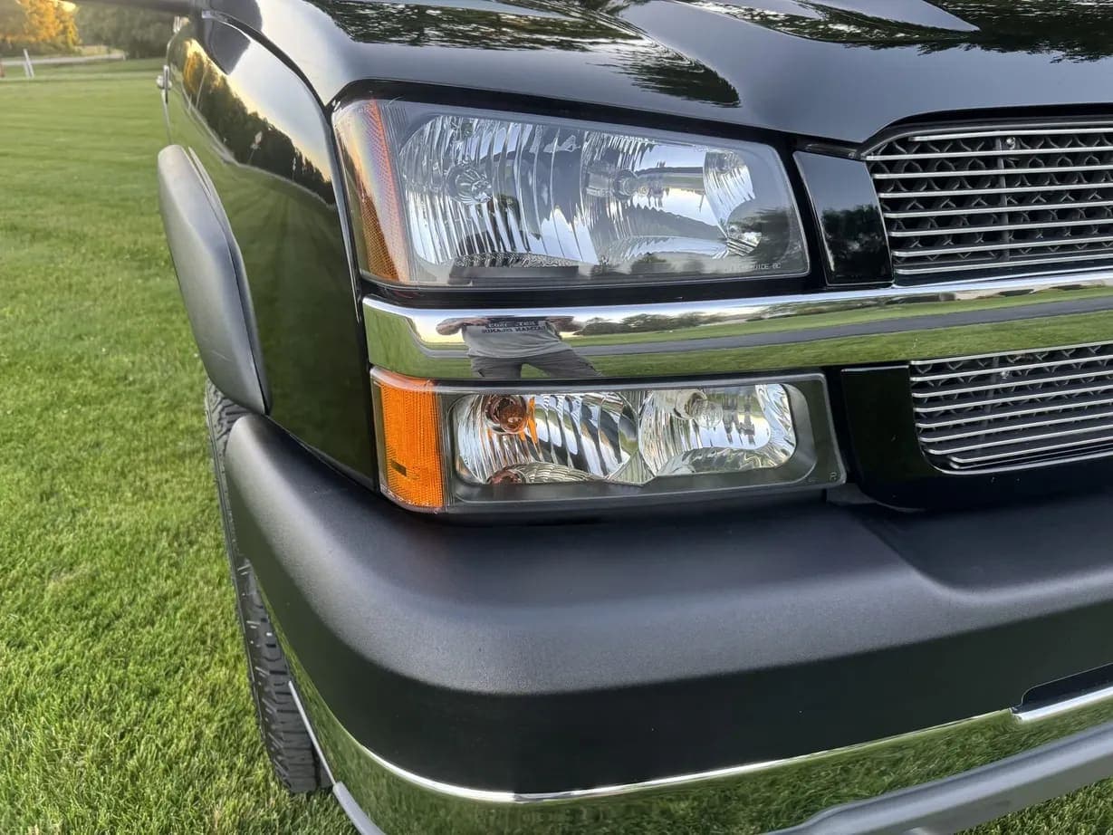 2003 Chevrolet Silverado 2500HD LT, view