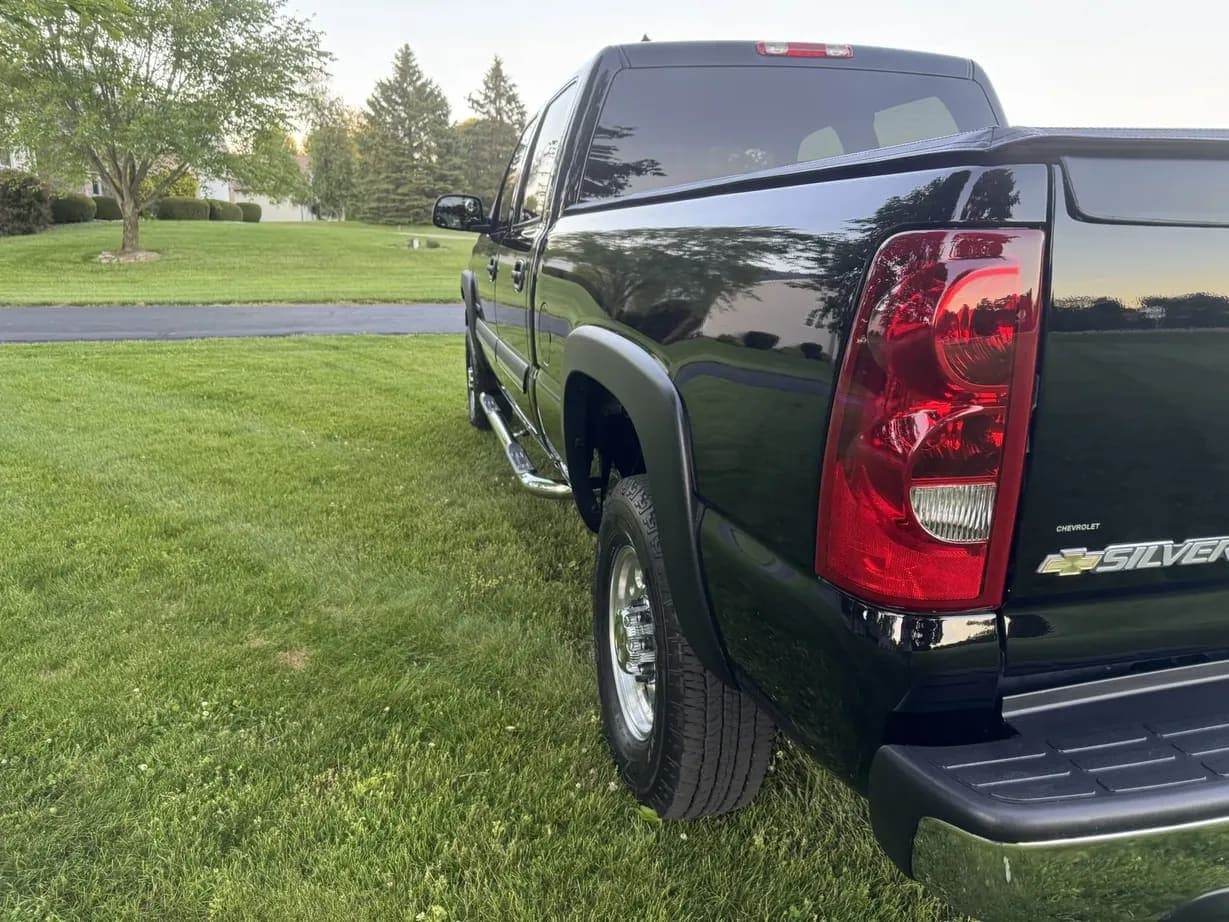 2003 Chevrolet Silverado 2500HD LT, view