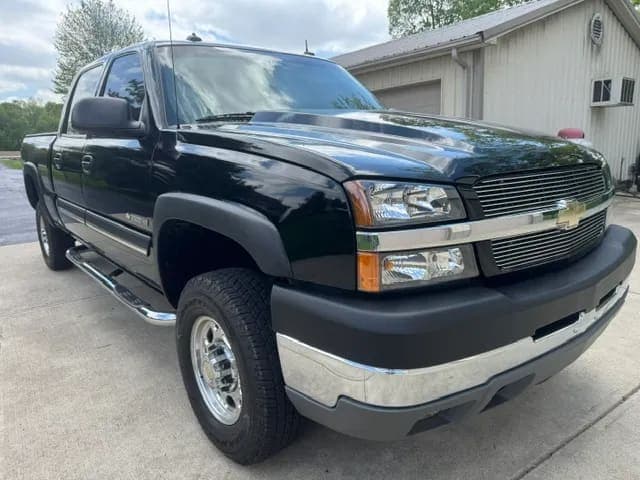 2003 Chevrolet Silverado 2500HD LT, view